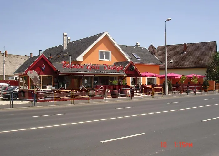 Balaton Grill Szallas بيت شباب