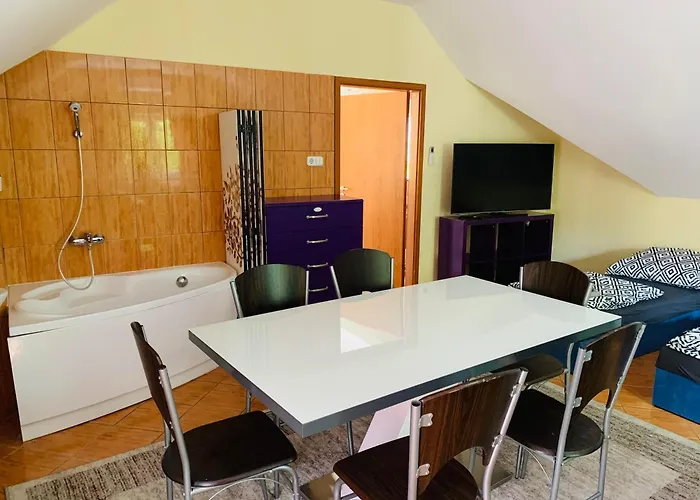 Balaton Grill Szallas シオーフォク